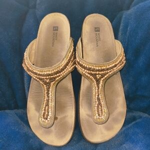 9M White Mountain Catnip Gold Sandals with beaded strap.